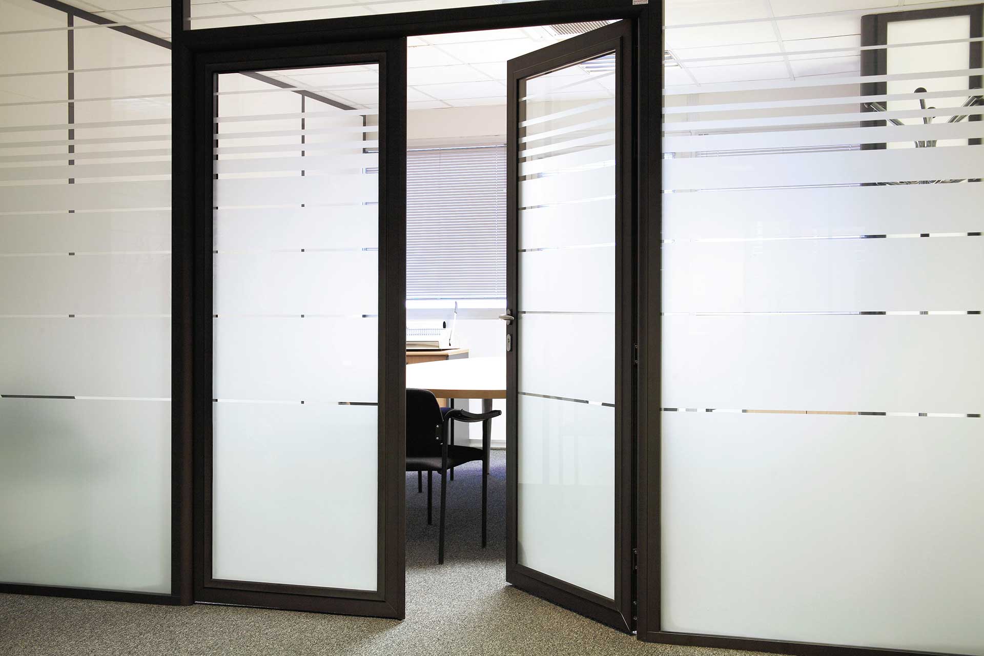 Cloisons amovibles blocs portes cadre aluminium ouvrant double vantaux